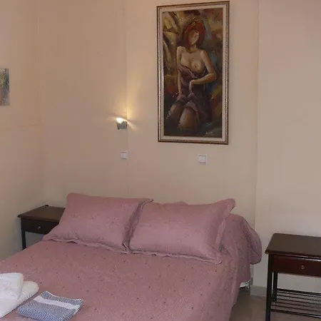 Alena Apartment *